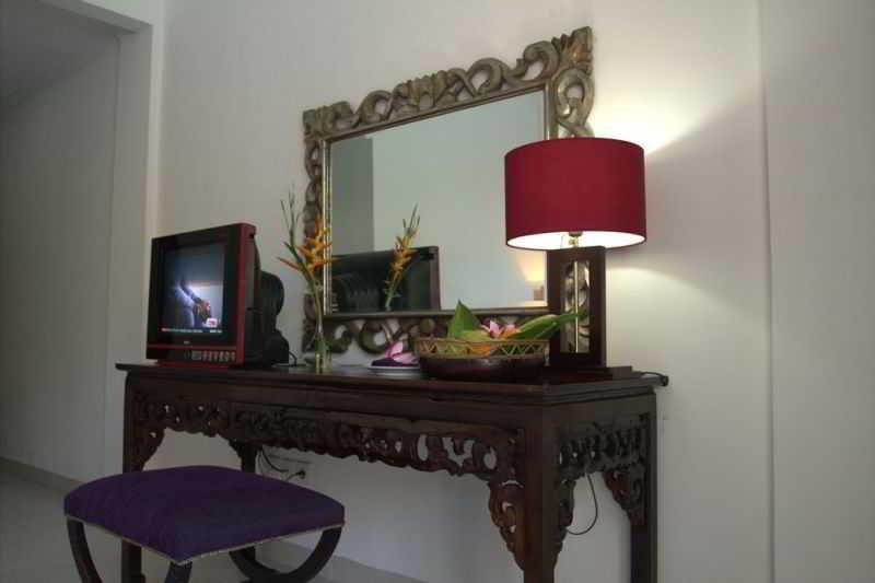 Puri Maharani Boutique Hotel Denpasar  Ngoại thất bức ảnh
